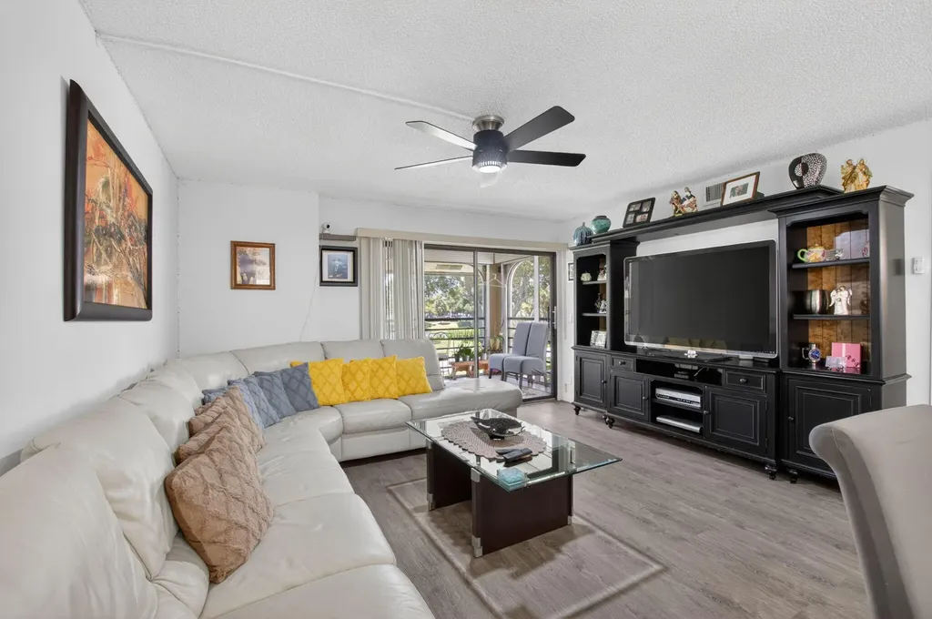 10187 Mangrove Drive Boynton Beach FL 33437