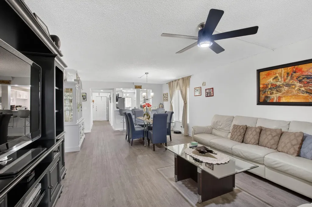 10187 Mangrove Drive Boynton Beach FL 33437