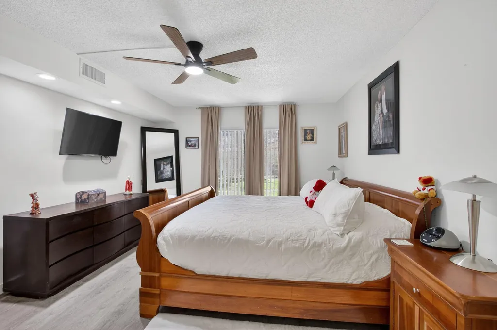 10187 Mangrove Drive Boynton Beach FL 33437