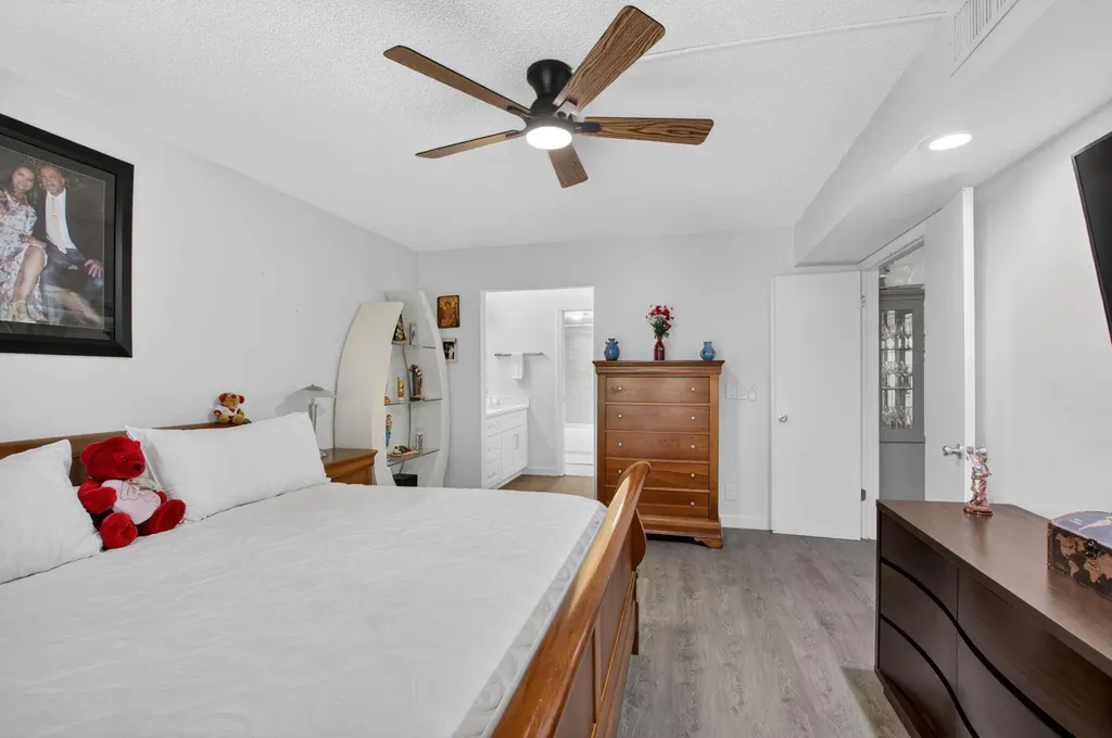 10187 Mangrove Drive Boynton Beach FL 33437