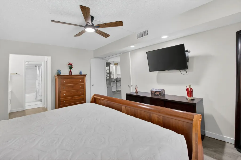 10187 Mangrove Drive Boynton Beach FL 33437