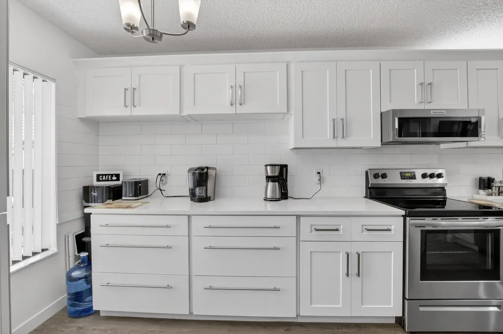 10187 Mangrove Drive Boynton Beach FL 33437
