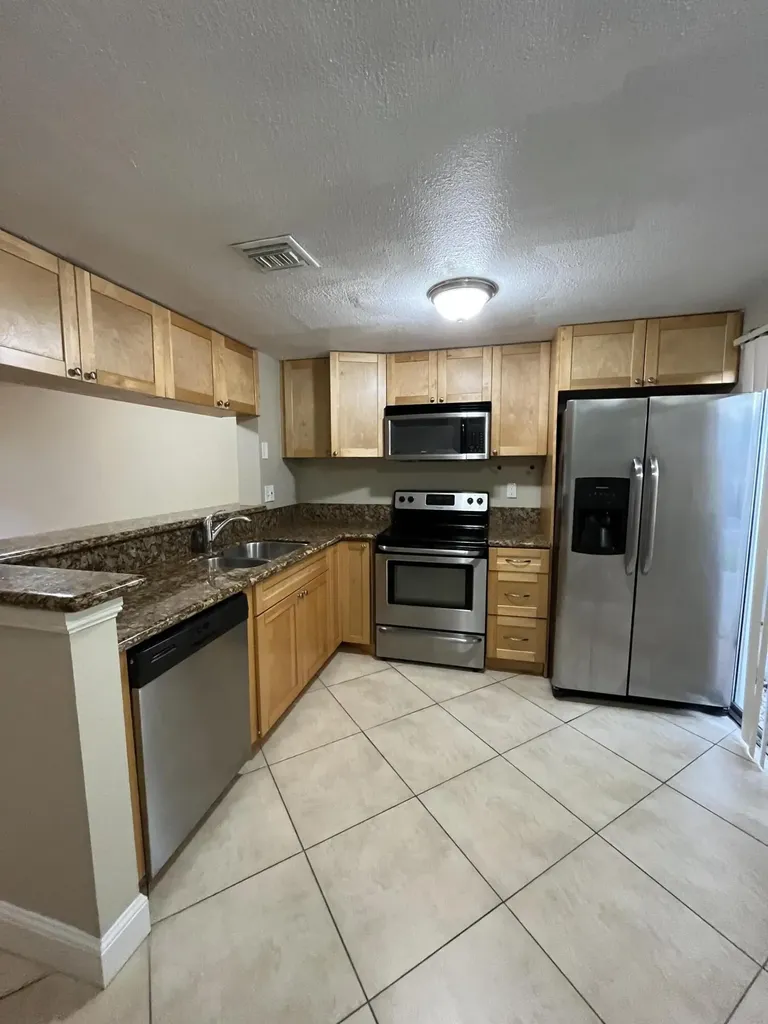 2589 NE 15th Street Pompano Beach FL 33062