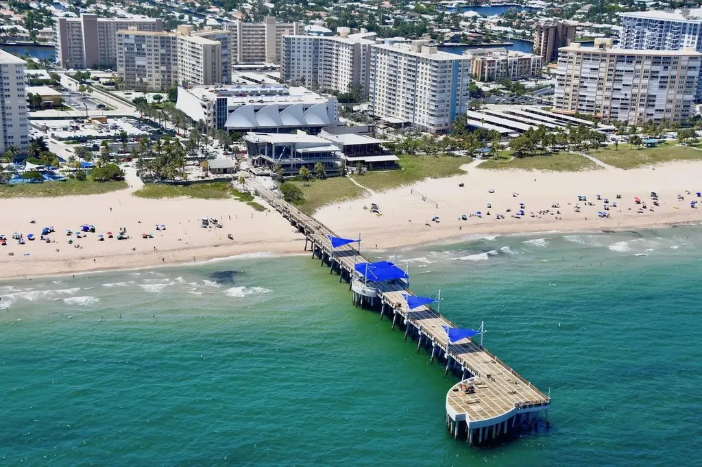 2589 NE 15th Street Pompano Beach FL 33062