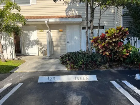 2589 NE 15th Street Pompano Beach FL 33062