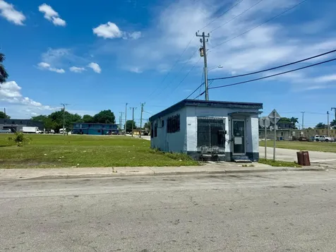300 SW 5th Street Belle Glade FL