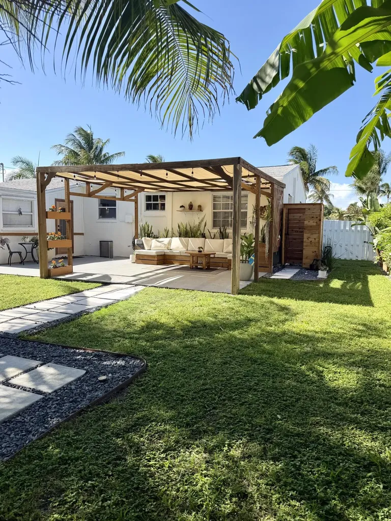 350 Forest Hill Boulevard West Palm Beach FL 33405
