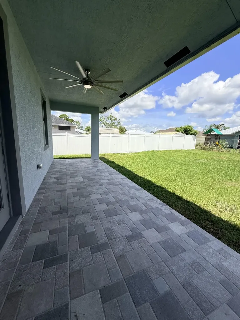 5673 NW Whitecap Road Port St Lucie FL 34986