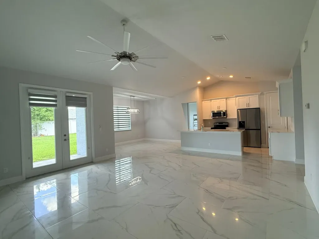 5673 NW Whitecap Road Port St Lucie FL 34986