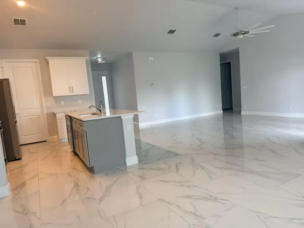 5673 NW Whitecap Road Port St Lucie FL 34986