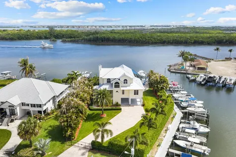 5675 SE Orange Street Stuart FL 34997