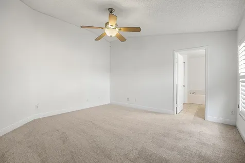 966 E 13th Square Vero Beach FL 32960