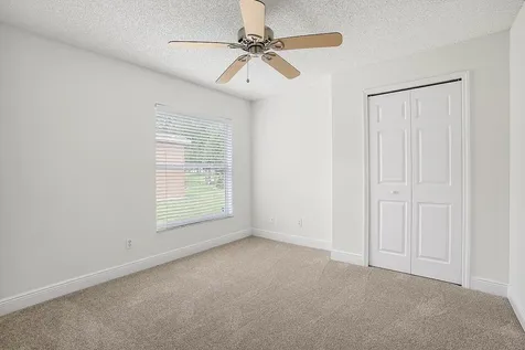 966 E 13th Square Vero Beach FL 32960