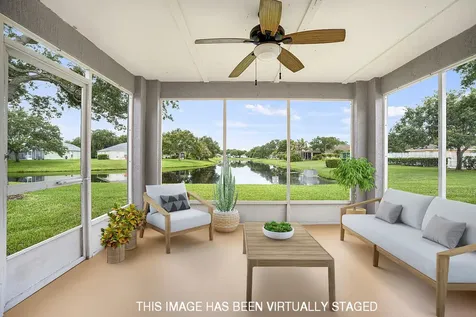 966 E 13th Square Vero Beach FL 32960