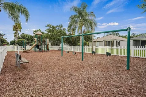 966 E 13th Square Vero Beach FL 32960