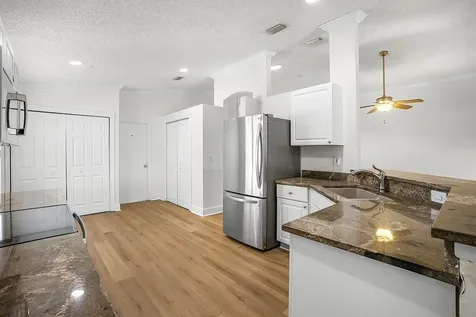 966 E 13th Square Vero Beach FL 32960