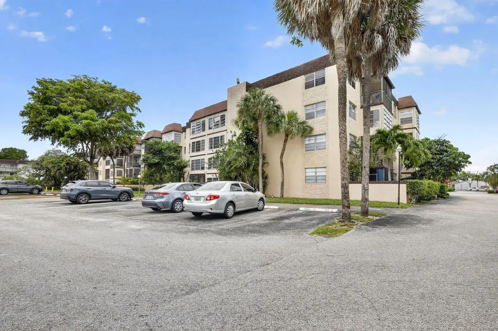 7300 NW 17th Street Plantation FL 33313