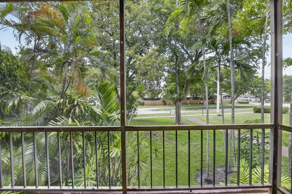7300 NW 17th Street Plantation FL 33313
