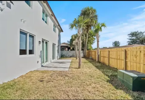 1547 W 26th Court Riviera Beach FL 33404