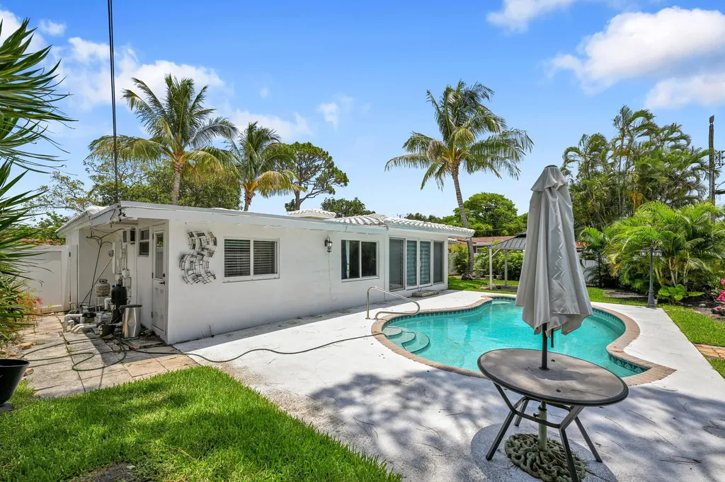 901 SE 12th Avenue Deerfield Beach FL 33441