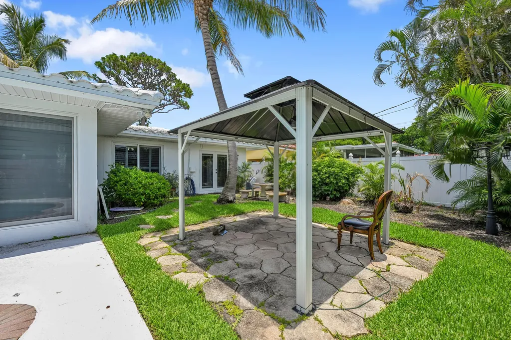 901 SE 12th Avenue Deerfield Beach FL 33441