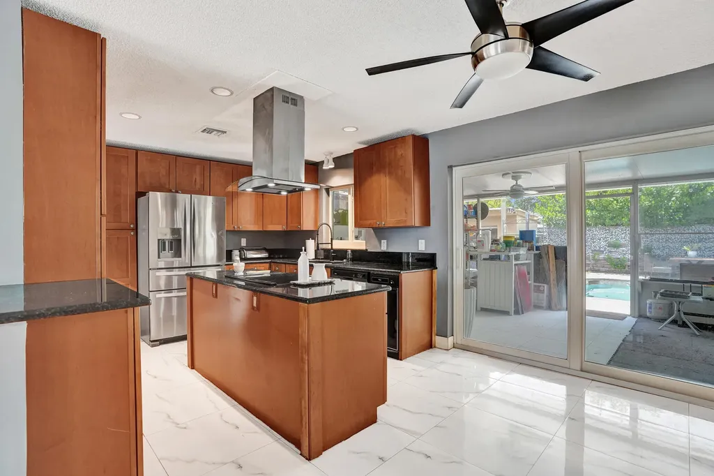 307 SE 14th Place Deerfield Beach FL 33441