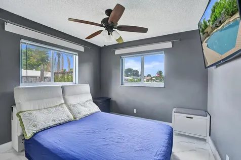 307 SE 14th Place Deerfield Beach FL 33441