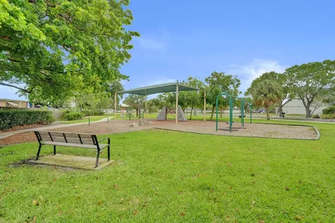 307 SE 14th Place Deerfield Beach FL 33441