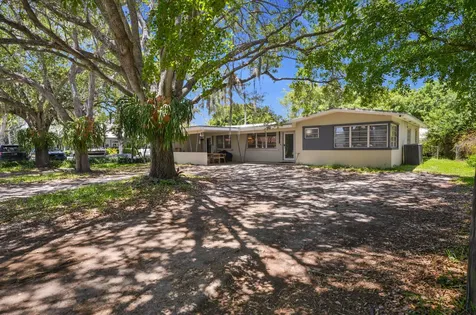 27 NE 18th Street Homestead FL 33030
