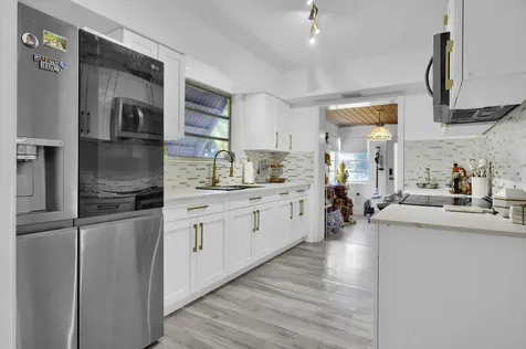 27 NE 18th Street Homestead FL 33030