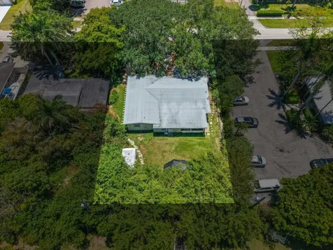 27 NE 18th Street Homestead FL 33030