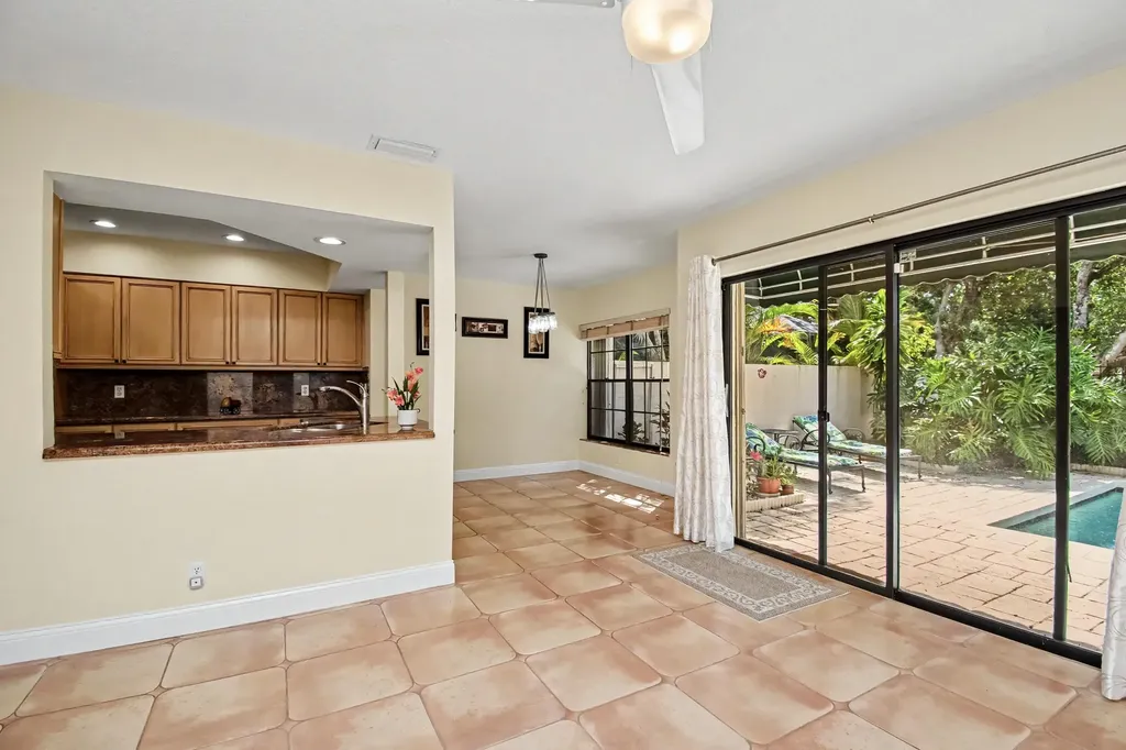21718 Club Villa Terrace Boca Raton FL 33433