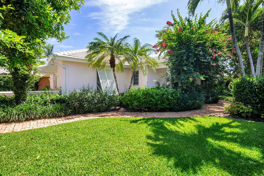 243 Garden Road Palm Beach FL 33480