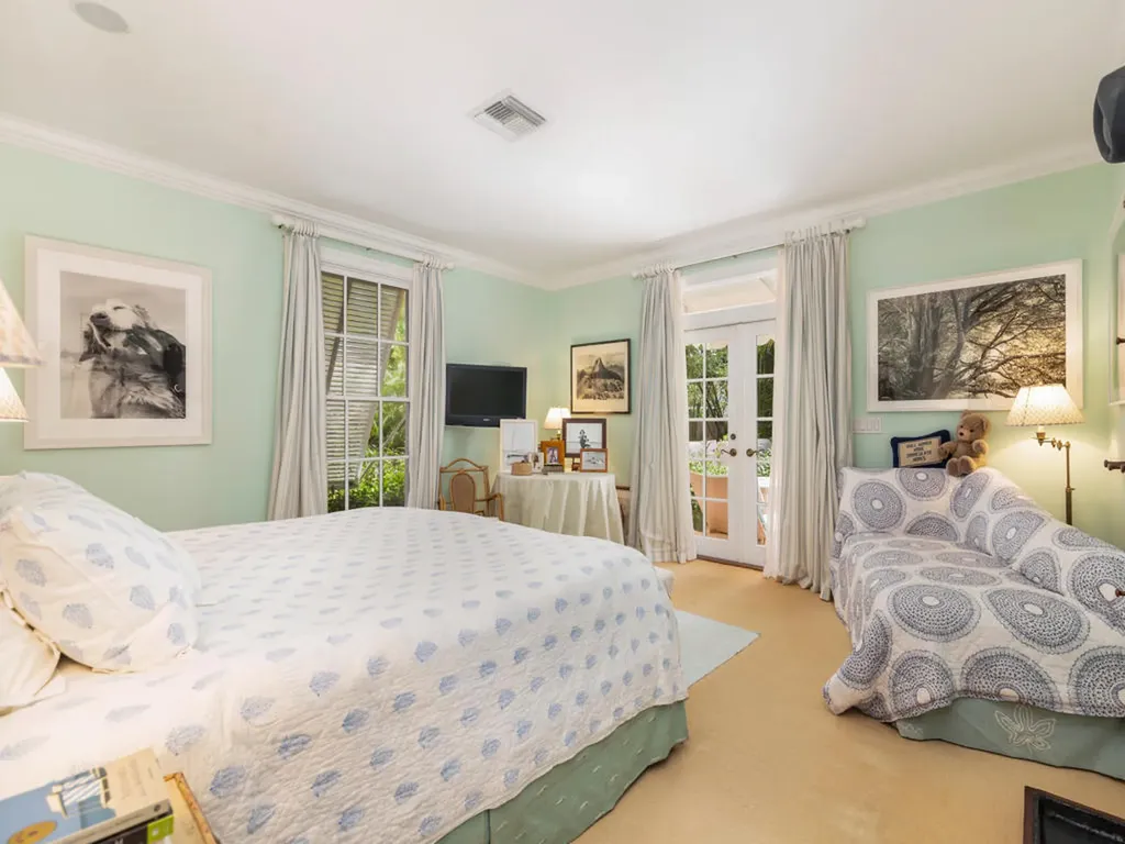 243 Garden Road Palm Beach FL 33480