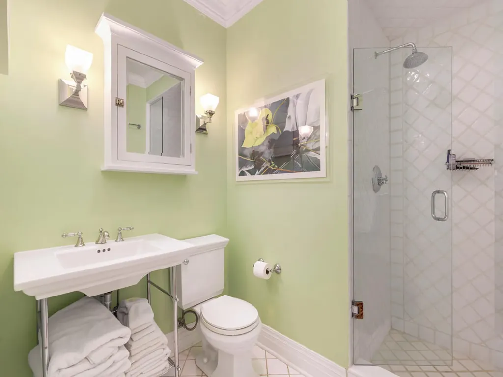 243 Garden Road Palm Beach FL 33480