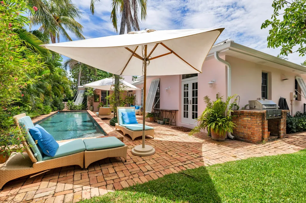 243 Garden Road Palm Beach FL 33480