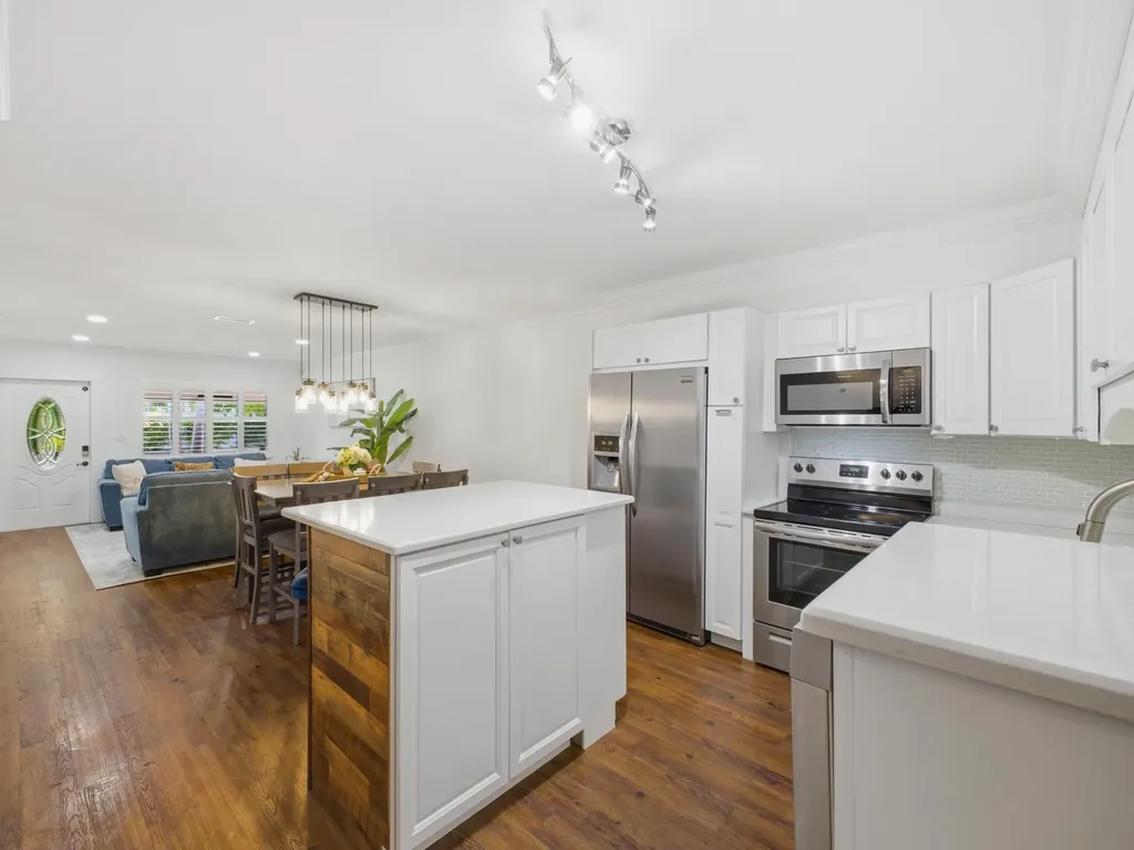 5120 NE 22nd Avenue Lighthouse Point FL 33064