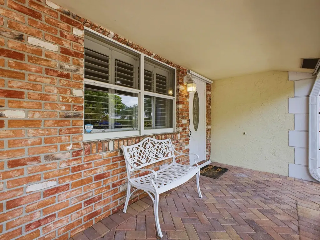 5120 NE 22nd Avenue Lighthouse Point FL 33064