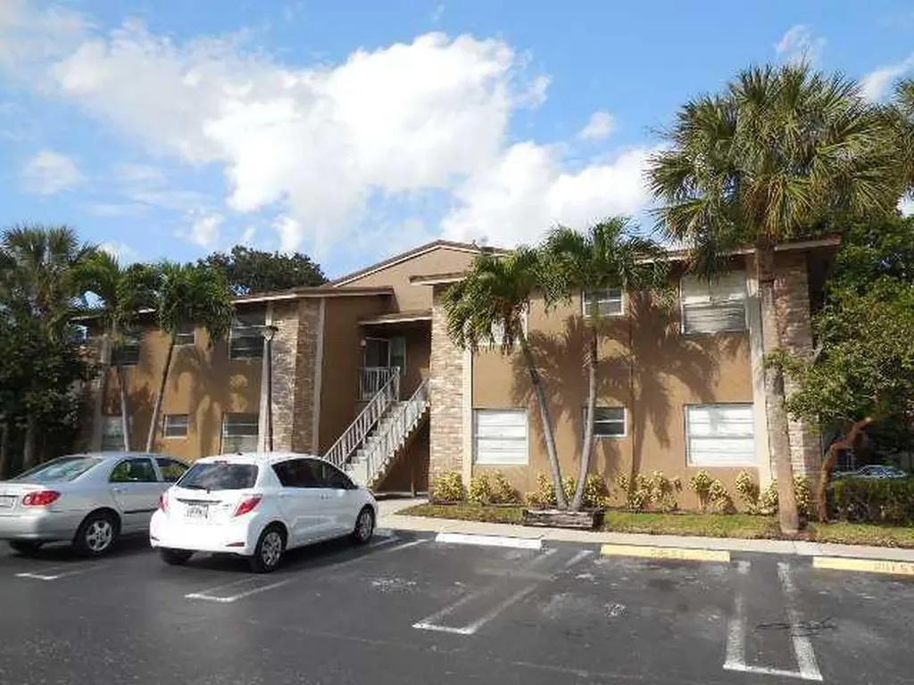 8393 Royal Palm Bl Coral Springs FL 33065