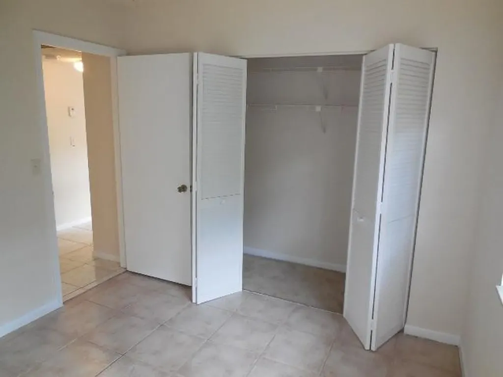 8393 Royal Palm Bl Coral Springs FL 33065
