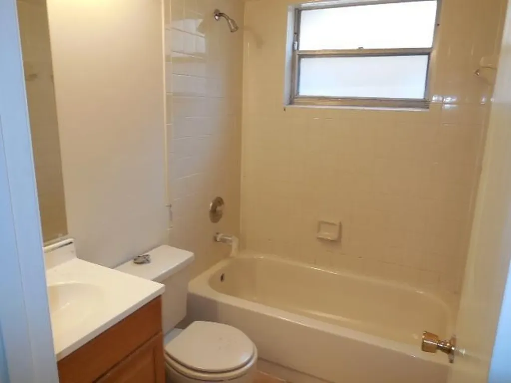 8393 Royal Palm Bl Coral Springs FL 33065