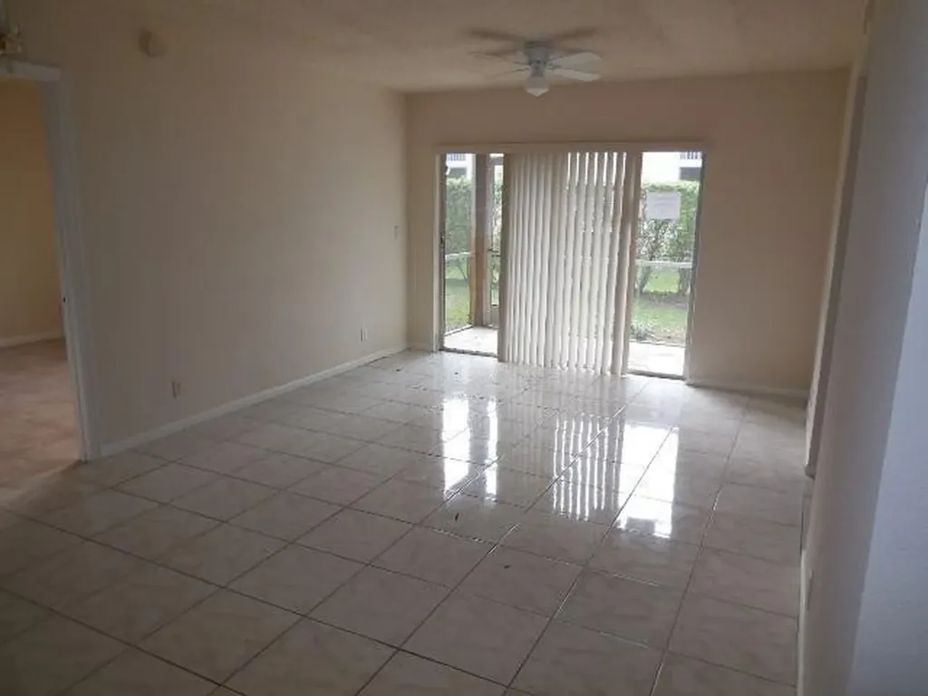 8393 Royal Palm Bl Coral Springs FL 33065