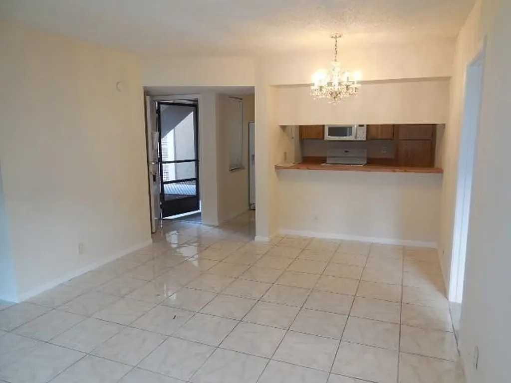 8393 Royal Palm Bl Coral Springs FL 33065