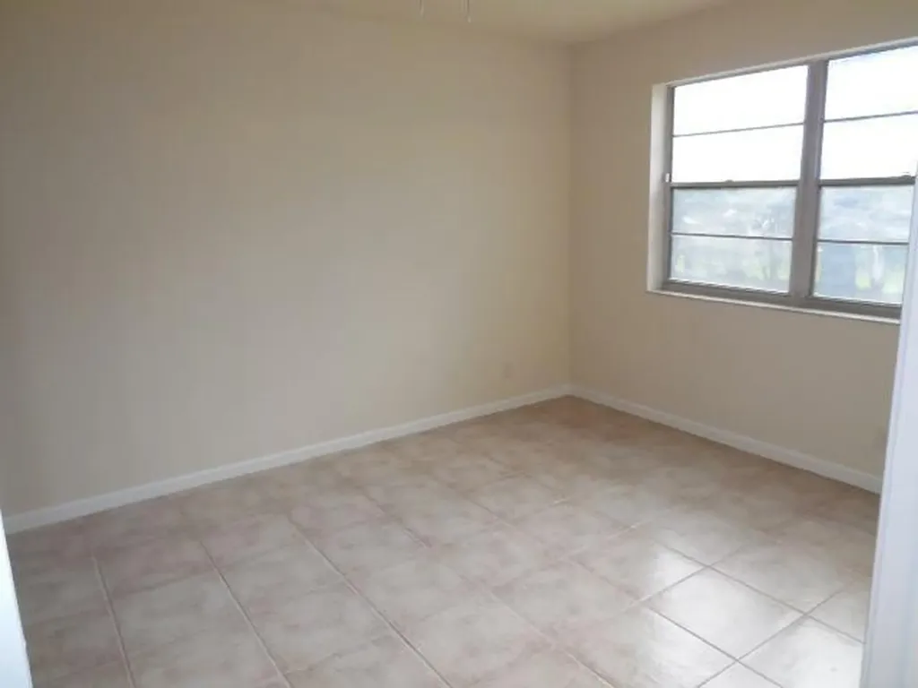 8393 Royal Palm Bl Coral Springs FL 33065