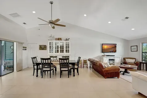 10705 SE Seabreeze Court Hobe Sound FL 33455