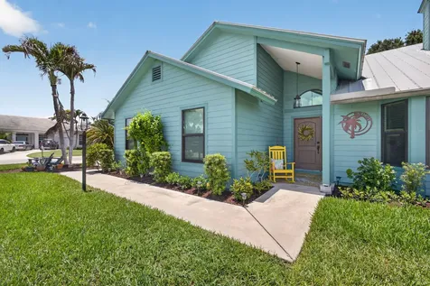 10705 SE Seabreeze Court Hobe Sound FL 33455