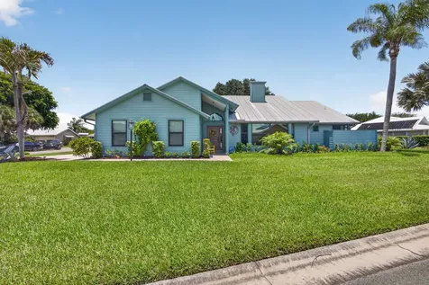 10705 SE Seabreeze Court Hobe Sound FL 33455