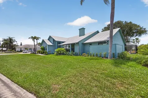 10705 SE Seabreeze Court Hobe Sound FL 33455