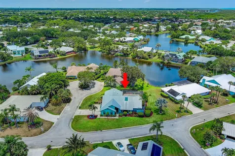 10705 SE Seabreeze Court Hobe Sound FL 33455
