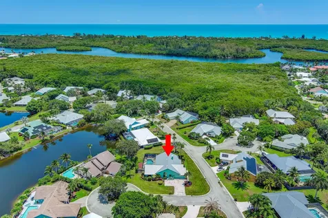 10705 SE Seabreeze Court Hobe Sound FL 33455